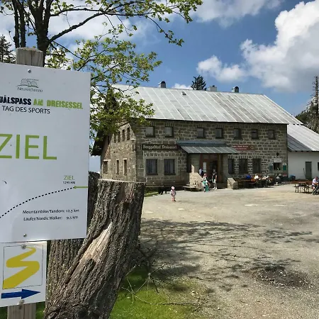 Ferienwohnung Lackenhaeuser *